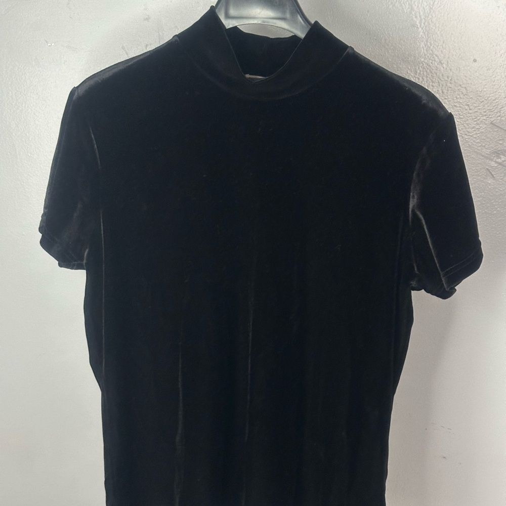 Lord & Taylor Black Short Sleeve Tee
